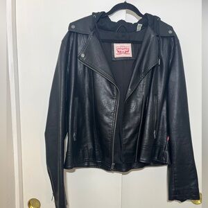Levi's Women's Classic Black Leather Jacket